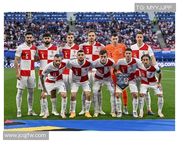 曾经克罗地亚足球明星的辉煌历程与传奇故事回顾