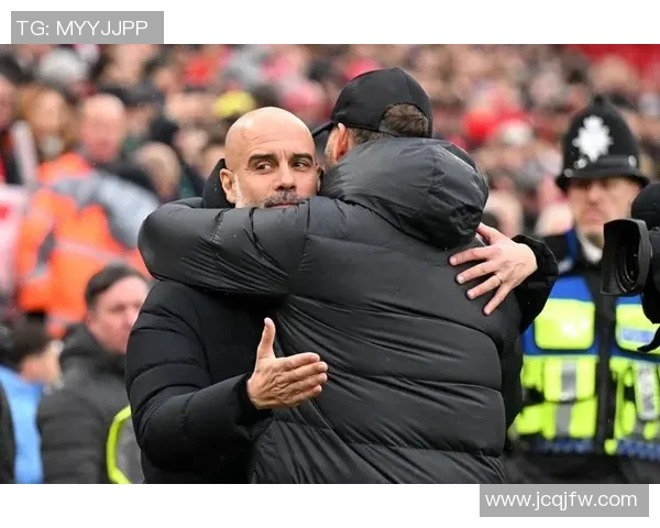 足球明星与母亲深情拥抱的背后故事揭秘